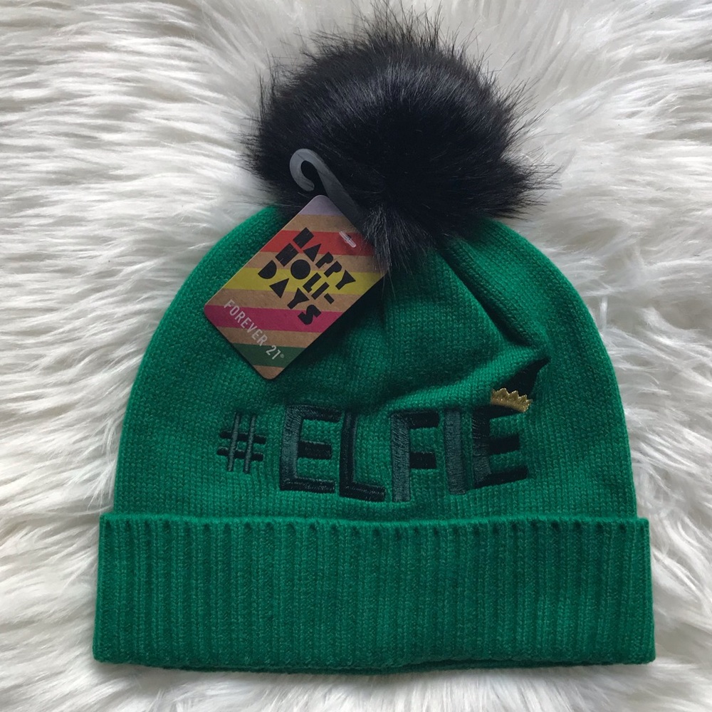 🎄#Elfie Beanie with Pom Pom